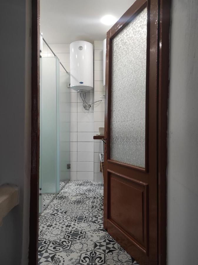 Oda Hostel Тирана Экстерьер фото