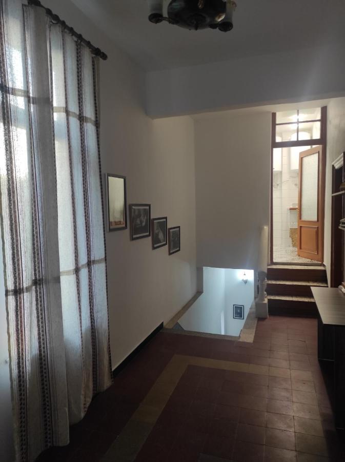 Oda Hostel Тирана Экстерьер фото