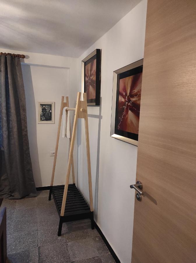 Oda Hostel Тирана Экстерьер фото