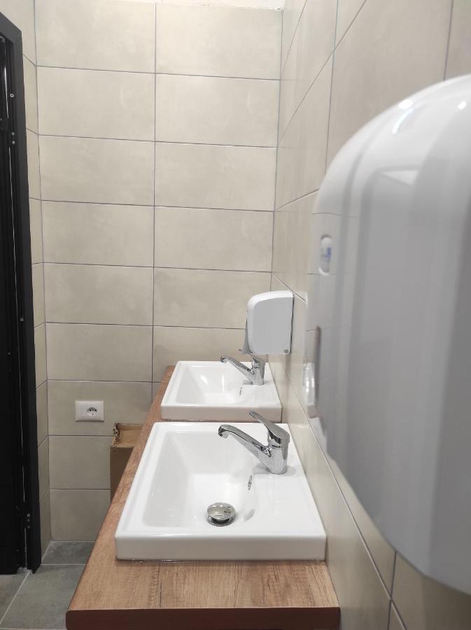 Oda Hostel Тирана Экстерьер фото